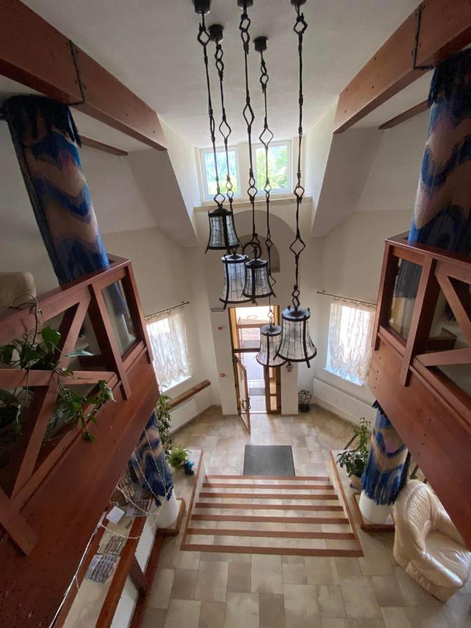 Gerdan Hotel Jaremče Esterno foto