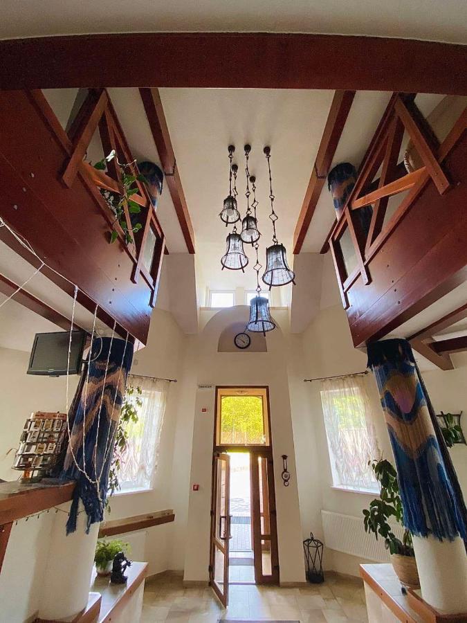 Gerdan Hotel Jaremče Esterno foto