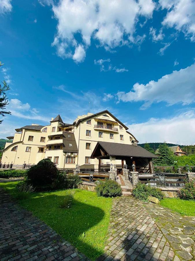 Gerdan Hotel Jaremče Esterno foto