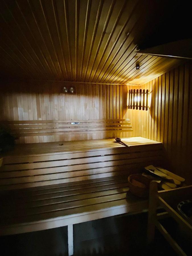 Gerdan Hotel Jaremče Esterno foto