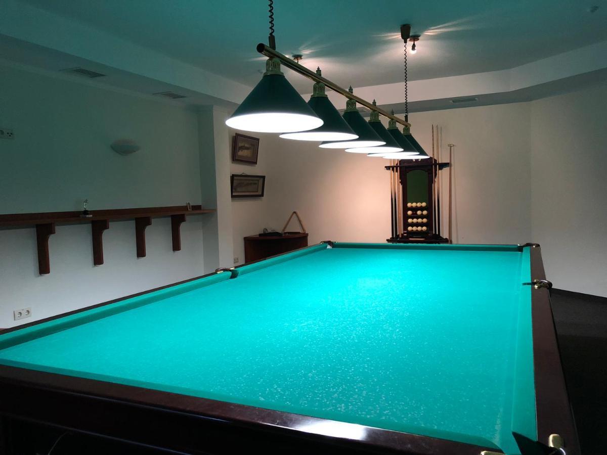 Gerdan Hotel Jaremče Esterno foto