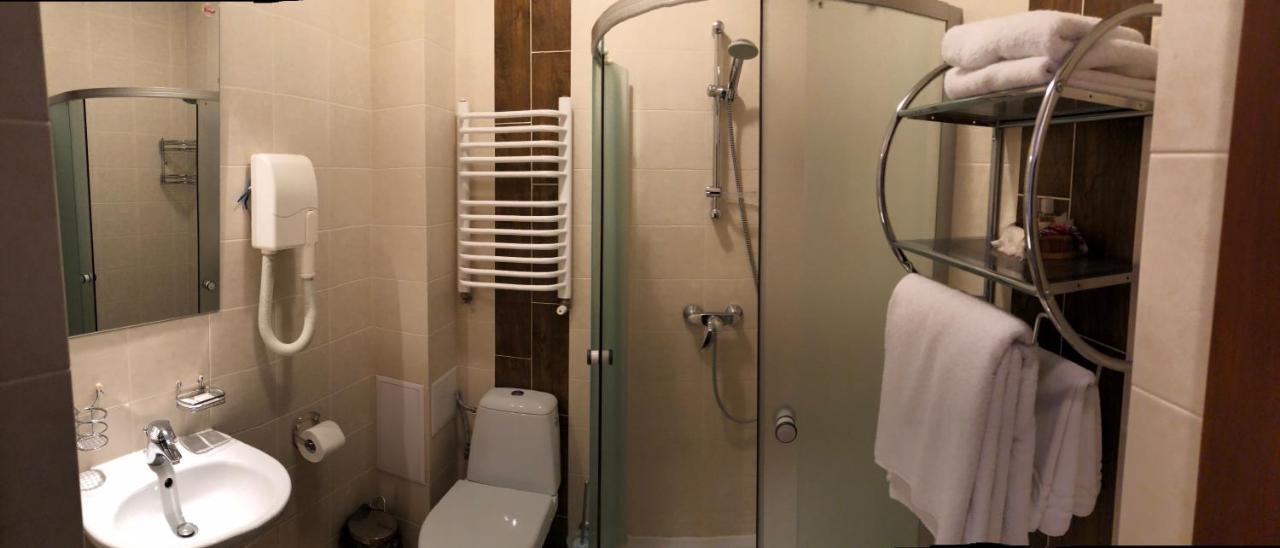 Gerdan Hotel Jaremče Esterno foto