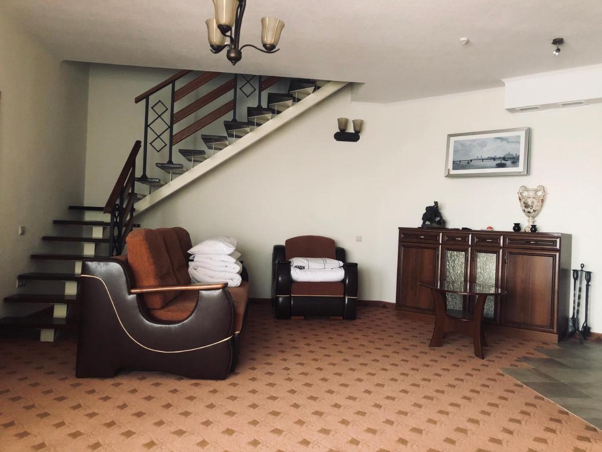 Gerdan Hotel Jaremče Esterno foto